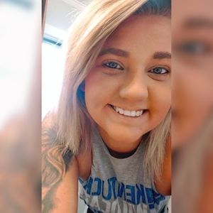 Meet your Posher, Kaitlyn